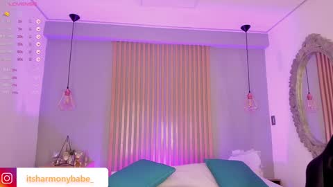 Snapshot of harmonybabe_ chatting on 01-10-25, 12:06 Harmony online show from 01-10-25, 12:06