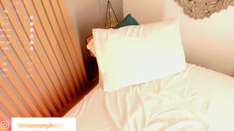 Snapshot of harmonybabe_ chatting on 02-05-25, 10:55 Harmony online show from 02-05-25, 10:55
