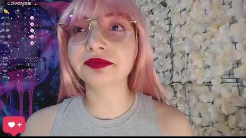 Snapshot of harmonys_couple_ chatting on 04-21-26, 08:34 Harmonys World online show from 04-21-26, 08:34
