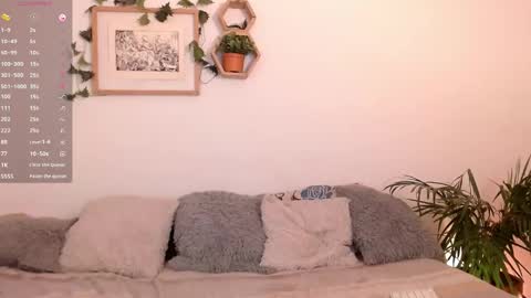 Harmony    Please help me to reach 100 thumbs up online show from 12-07-24, 06:54