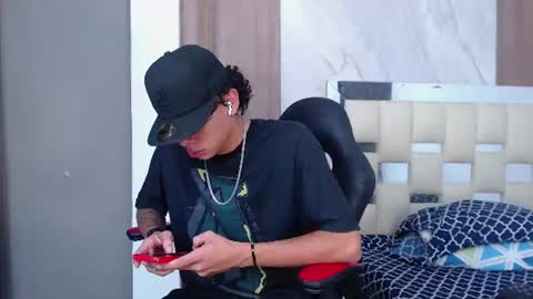 Snapshot of harry_jhonsonn chatting on 06-22-26, 09:56 Harry online show from 06-22-26, 09:56