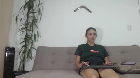 Snapshot of harrycum4you chatting on 04-20-26, 02:58 hannaandharri online show from 04-20-26, 02:58