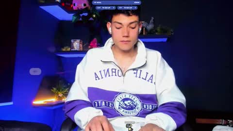 Snapshot of harrydavidsonx chatting on 02-12-26, 04:57 ... online show from 02-12-26, 04:57