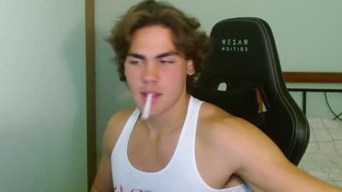 Snapshot of harryking1 chatting on 09-29-25, 08:02 harryking1 online show from 09-29-25, 08:02