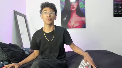 Snapshot of harrytwink18 chatting on 02-13-25, 01:48 HARRY online show from 02-13-25, 01:48