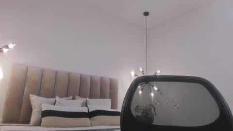 Harry Jones online show from 12-21-24, 05:51