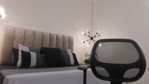 Harry Jones online show from 01-08-25, 05:59