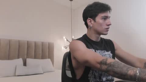 Harry Jones online show from 01-24-25, 05:42