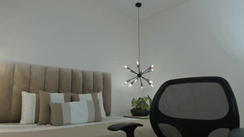 Harry Jones online show from 02-28-25, 05:59