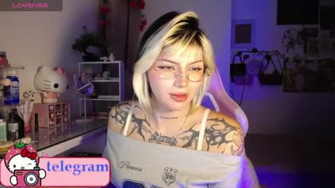 Snapshot of harumi09 chatting on 07-05-26, 12:06 harukitty online show from 07-05-26, 12:06