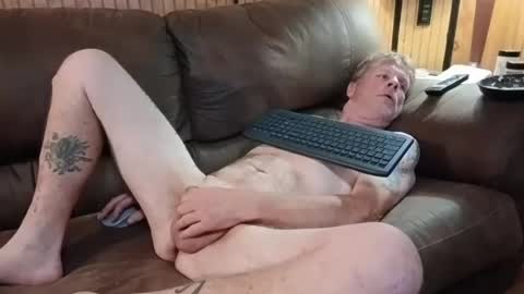 Snapshot of harveybane chatting on 07-31-26, 02:55 philatio online show from 07-31-26, 02:55