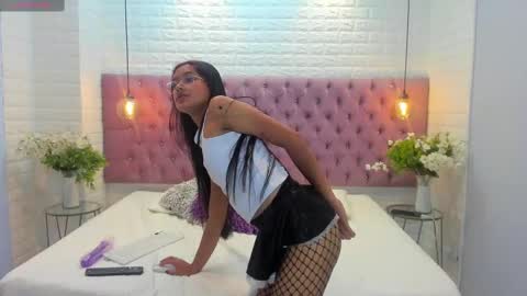 Snapshot of hary_collins chatting on 12-14-24, 07:14 Hary online show from 12-14-24, 07:14