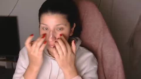 Snapshot of hasley_bbylee chatting on 04-20-26, 04:15 lady online show from 04-20-26, 04:15