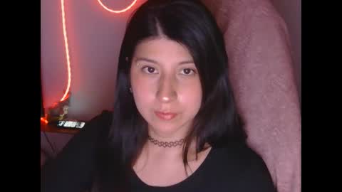 Snapshot of hasley_bbylee chatting on 05-10-26, 01:00 lady online show from 05-10-26, 01:00