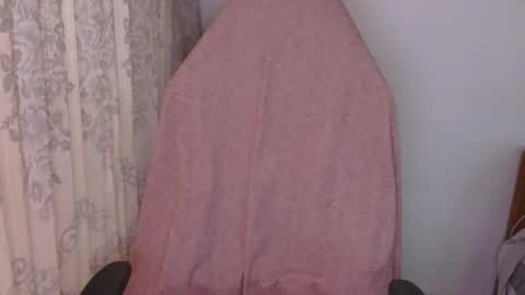 Snapshot of hasley_bbylee chatting on 05-13-26, 03:42 lady online show from 05-13-26, 03:42