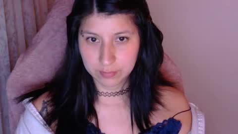 Snapshot of hasley_bbylee chatting on 06-16-26, 05:32 lady online show from 06-16-26, 05:32