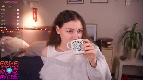 Snapshot of hasta_la_kissy chatting on 01-14-26, 05:13 Mary online show from 01-14-26, 05:13