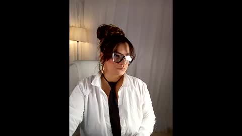 leila online show from 04-10-26, 10:20