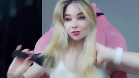 Anna online show from 12-23-25, 07:17