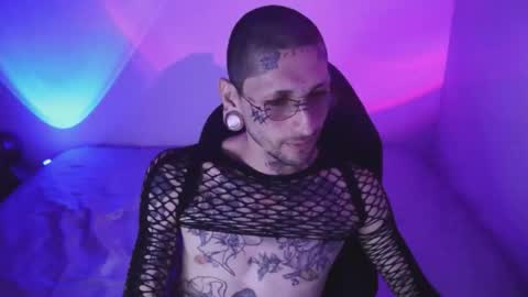 More content   2   online show from 11-14-25, 10:51