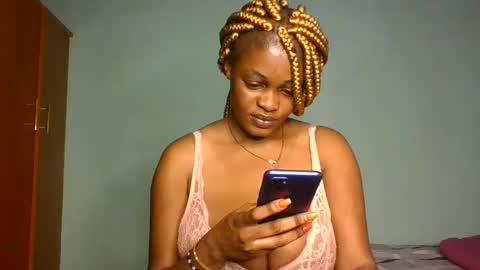 Snapshot of havanna_p chatting on 02-18-25, 04:26 Havanna online show from 02-18-25, 04:26