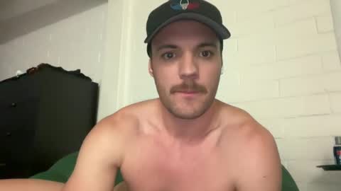 Snapshot of hawaiigogonoa chatting on 03-12-25, 07:46 BeachBoyNoa online show from 03-12-25, 07:46