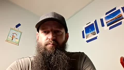 Snapshot of hawktalon007 chatting on 08-08-26, 01:19 Robert online show from 08-08-26, 01:19