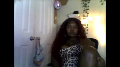 hawtchoc37 online show from 10-14-25, 04:24