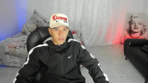 Snapshot of haydenn_boy chatting on 10-10-25, 01:21 Hayen Boy online show from 10-10-25, 01:21
