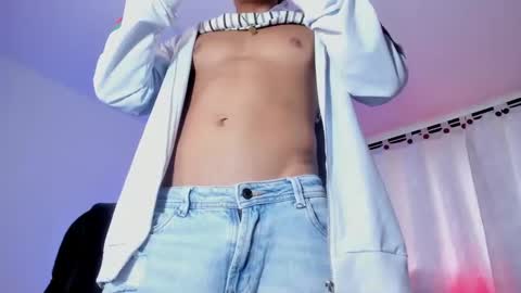 Snapshot of haydenn_boy chatting on 10-14-25, 01:56 Hayen Boy online show from 10-14-25, 01:56