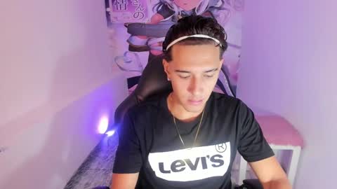 Snapshot of haydenn_boy chatting on 10-23-25, 01:32 Hayen Boy online show from 10-23-25, 01:32