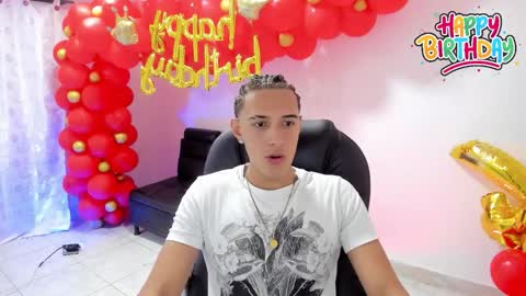 Snapshot of haydenn_boy chatting on 11-13-25, 08:52 Hayen Boy online show from 11-13-25, 08:52