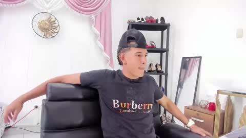 Snapshot of haydenn_boy chatting on 11-17-25, 07:52 Hayen Boy online show from 11-17-25, 07:52