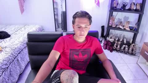 Snapshot of haydenn_boy chatting on 11-20-25, 08:08 Hayen Boy online show from 11-20-25, 08:08