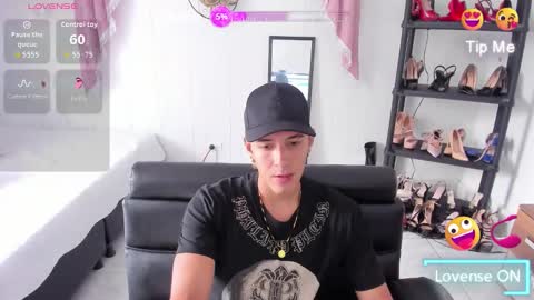 Snapshot of haydenn_boy chatting on 11-21-25, 07:12 Hayen Boy online show from 11-21-25, 07:12