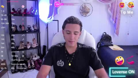 Snapshot of haydenn_boy chatting on 11-25-25, 07:25 Hayen Boy online show from 11-25-25, 07:25