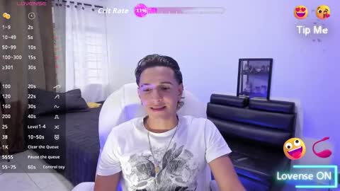 Snapshot of haydenn_boy chatting on 11-27-25, 07:05 Hayen Boy online show from 11-27-25, 07:05