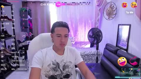 Snapshot of haydenn_boy chatting on 12-04-25, 06:49 Hayen Boy online show from 12-04-25, 06:49