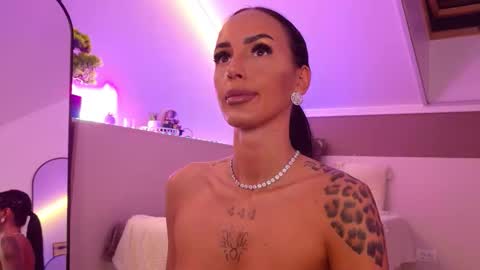 Hayley online show from 02-07-26, 10:24