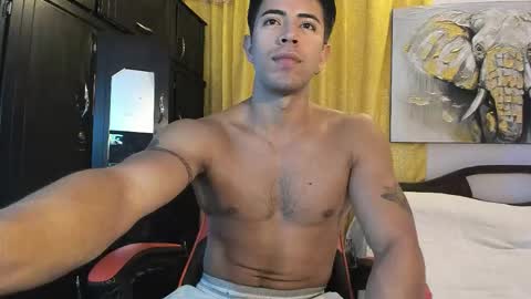 Snapshot of hazbinstudio chatting on 01-18-26, 12:25 hazbinstudio online show from 01-18-26, 12:25