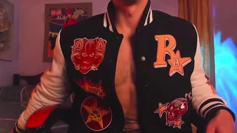 Snapshot of hazbinstudio chatting on 02-15-26, 01:09 hazbinstudio online show from 02-15-26, 01:09