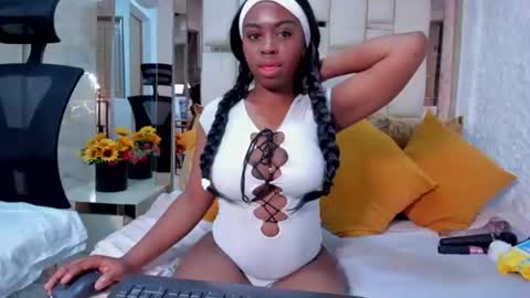 Snapshot of hazel_lanee chatting on 07-09-26, 07:45 hazel_lanee online show from 07-09-26, 07:45