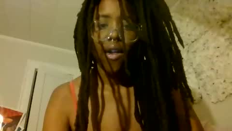 Hazel Hanes online show from 01-15-26, 07:46