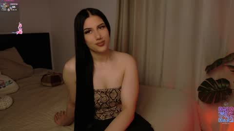 Snapshot of hazelhayess chatting on 05-08-26, 04:01 hazelhayess online show from 05-08-26, 04:01