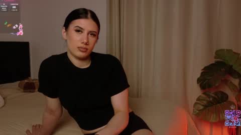 Snapshot of hazelhayess chatting on 05-18-26, 04:13 hazelhayess online show from 05-18-26, 04:13
