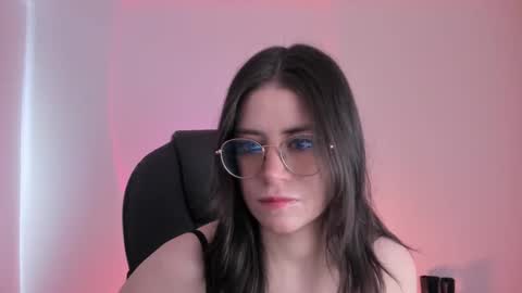 Snapshot of hazelkush00 chatting on 09-22-25, 04:20 HazelKush online show from 09-22-25, 04:20