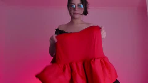 Snapshot of hazelkush00 chatting on 10-22-25, 02:01 HazelKush online show from 10-22-25, 02:01