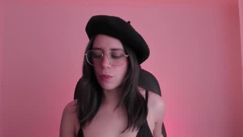 Snapshot of hazelkush00 chatting on 10-23-25, 09:24 HazelKush online show from 10-23-25, 09:24