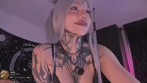 Snapshot of hazellwitch chatting on 07-15-26, 04:56 Hazell Witch online show from 07-15-26, 04:56