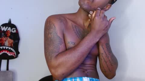 hazlan_420 online show from 11-12-25, 01:22